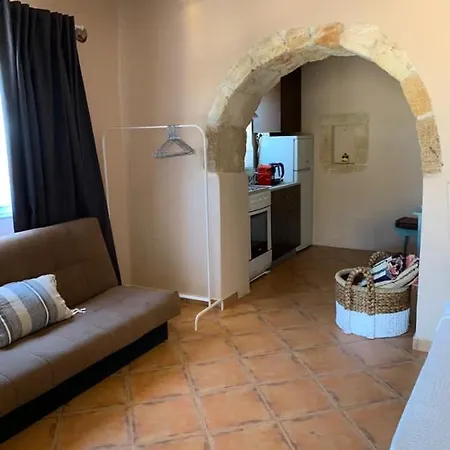 Kalamavros Nature - Kythoikies Hotell 3*